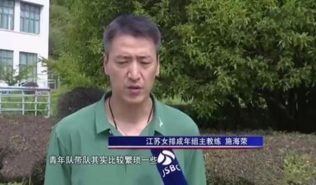 她想要长筒袜