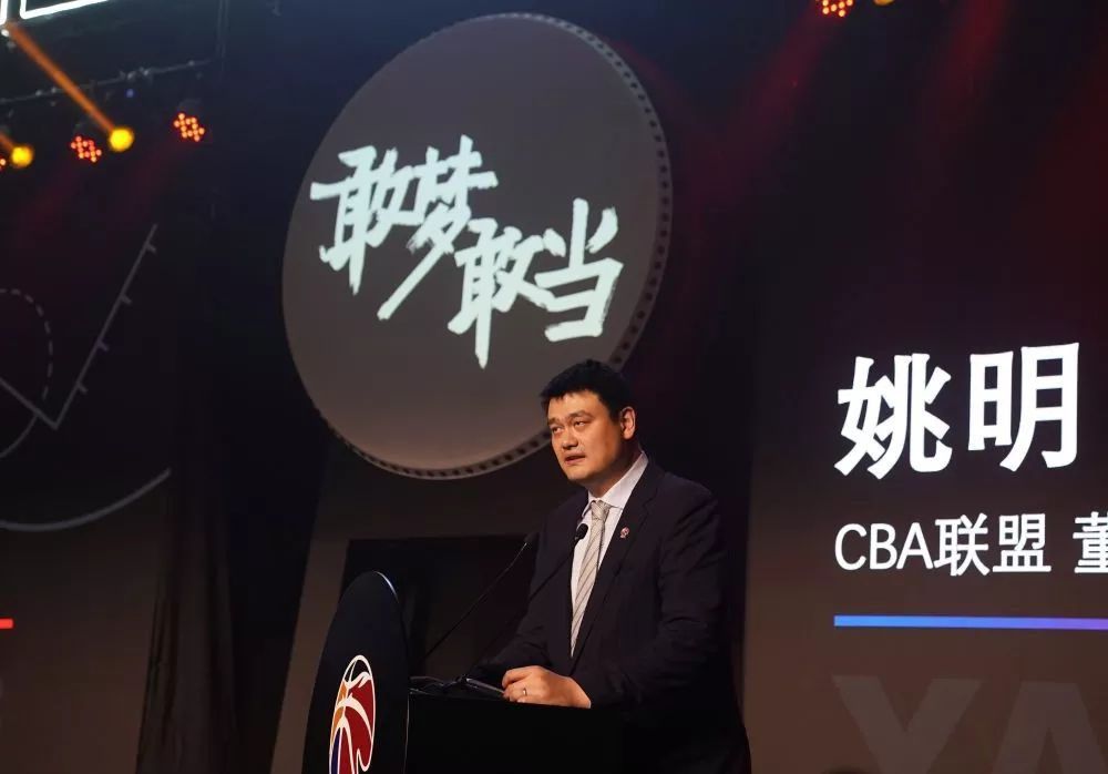 胡桃吃旅行者胡萝卜