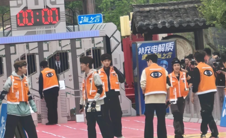全员加速中2025海外追剧指南：突破地域限制畅享实境生存挑战