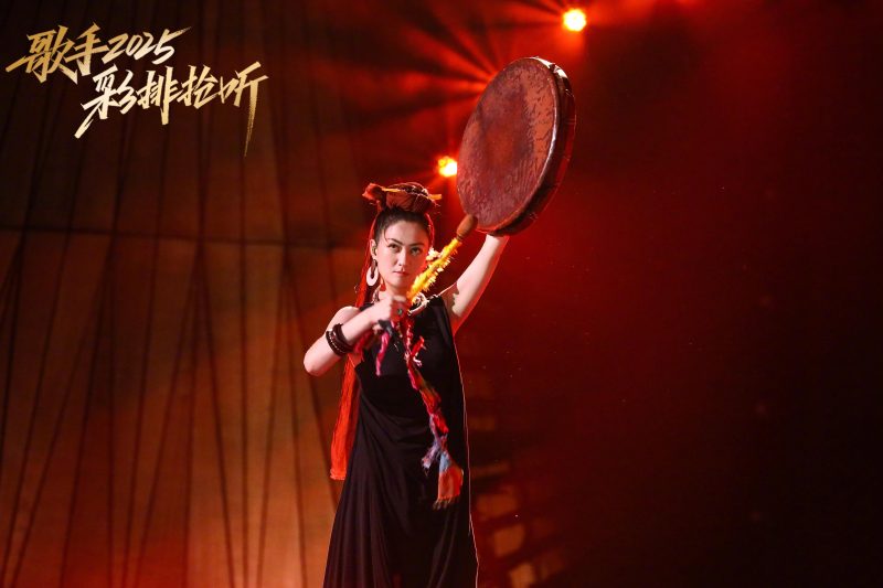 《歌手2025》海外华人如何突破限制观看直播？这些方法让你不错过任何名场面！