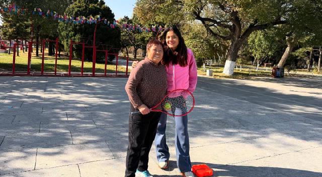 大满贯冠军在沈阳公园打网球?海外华人也能轻松追看国际赛事!