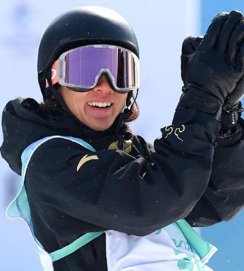 苏翊鸣台球视频曝光！冬奥冠军隐藏技能揭秘，原来运动员私下都这么玩