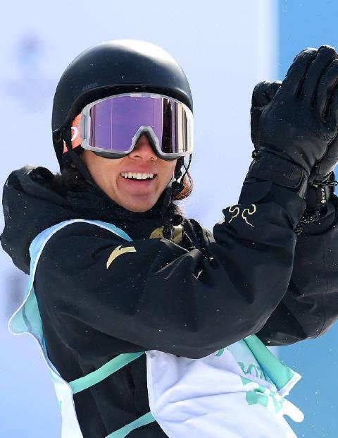 苏翊鸣台球视频曝光!冬奥冠军隐藏技能揭秘,原来运动员私下都这么玩