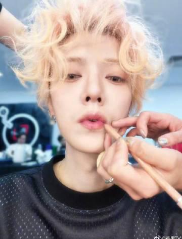 海外华人必看:一招解决爱奇艺地区限制,轻松追鹿晗新大片