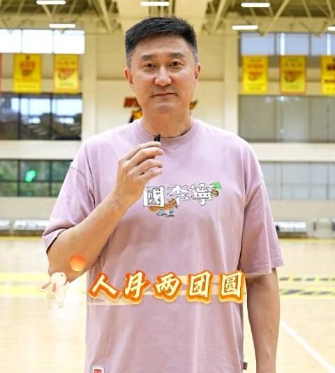 海外华人中秋思乡愁，如何突破地域限制观看CBA广东男篮祝福视频