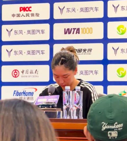 海外华人看网球遇地区限制？3招教你轻松解锁王欣瑜泪洒发布会完整视频