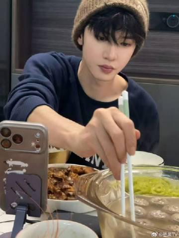 海外华人必看:3步解决爱奇艺地区限制,追剧不再愁!