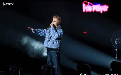 人在国外,爱奇艺腾讯视频全变灰?手把手教你解除地区限制,轻松追剧看综艺